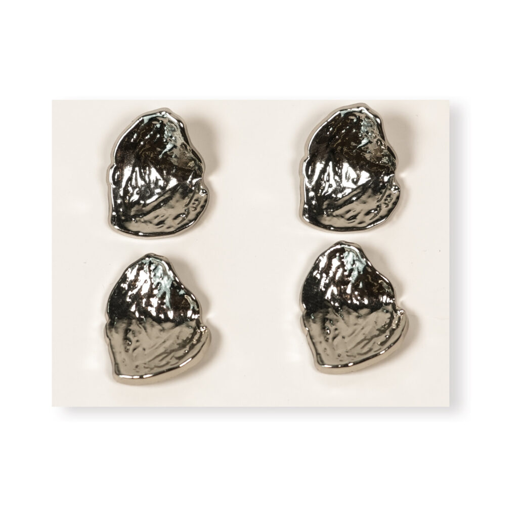 15 x 19mm Silver Small Leaf Alloy Button
