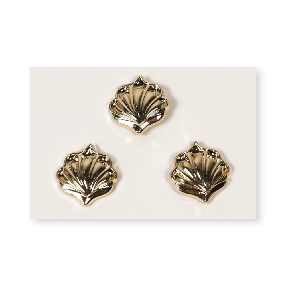 17 x 18mm Gold Leaf Fan Alloy Button