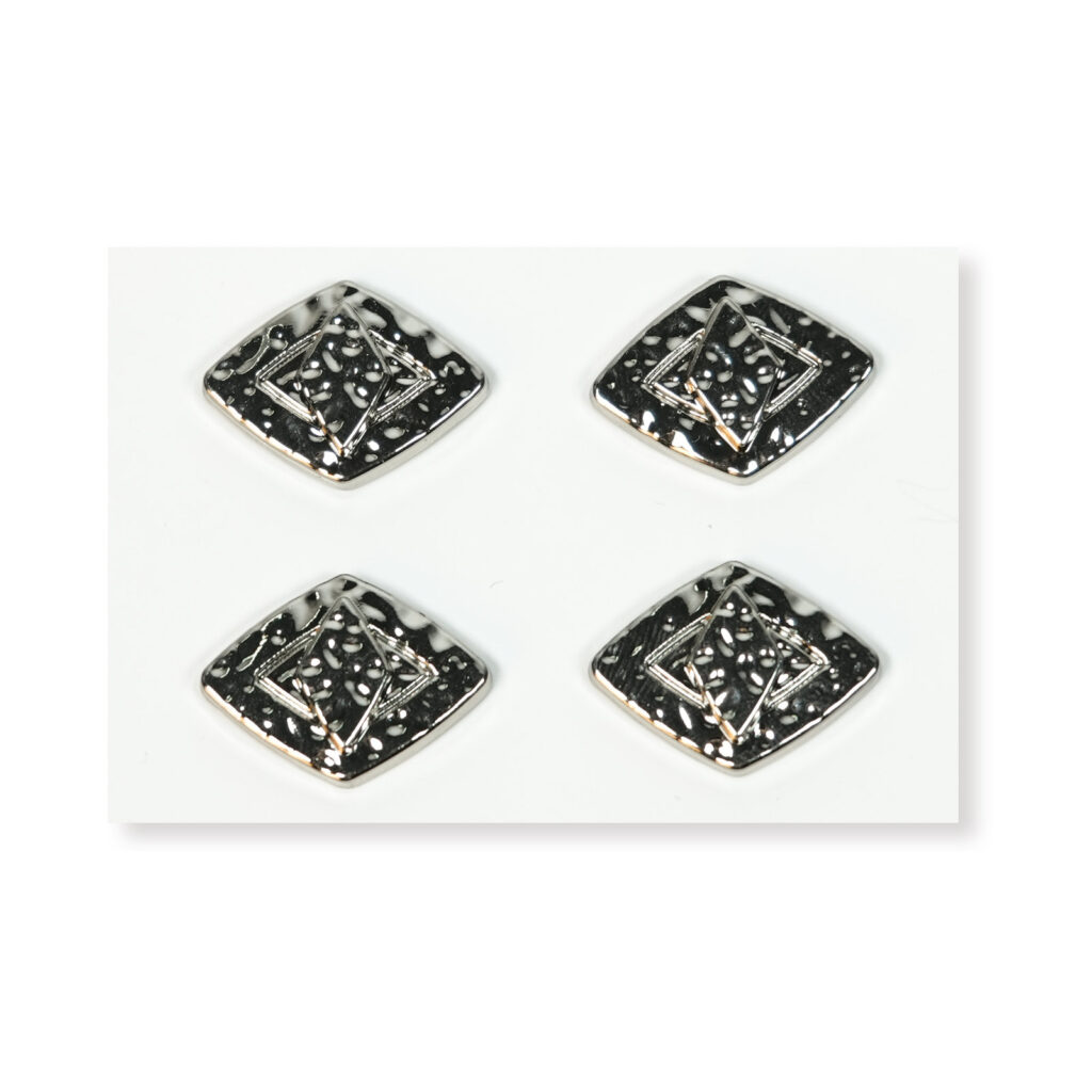 17 x 23mm Black Openwork Diamond Alloy Button