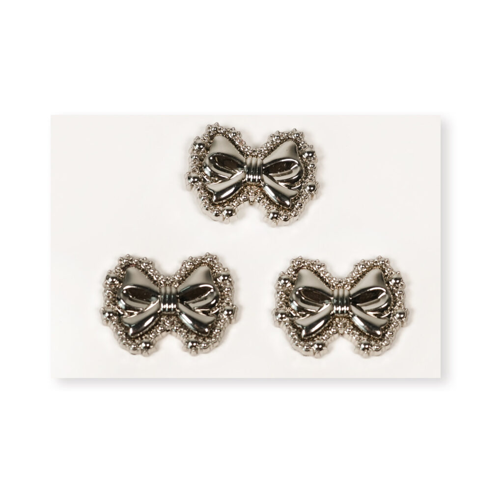 17 x 23mm Silver Bow Alloy Button