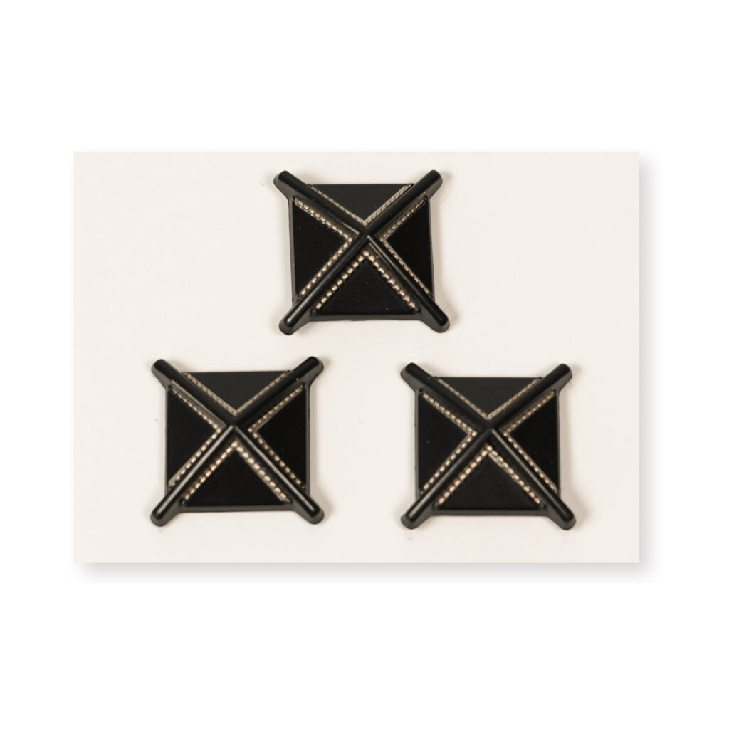 18.5mm Black Cross-Pattern Square Alloy Button