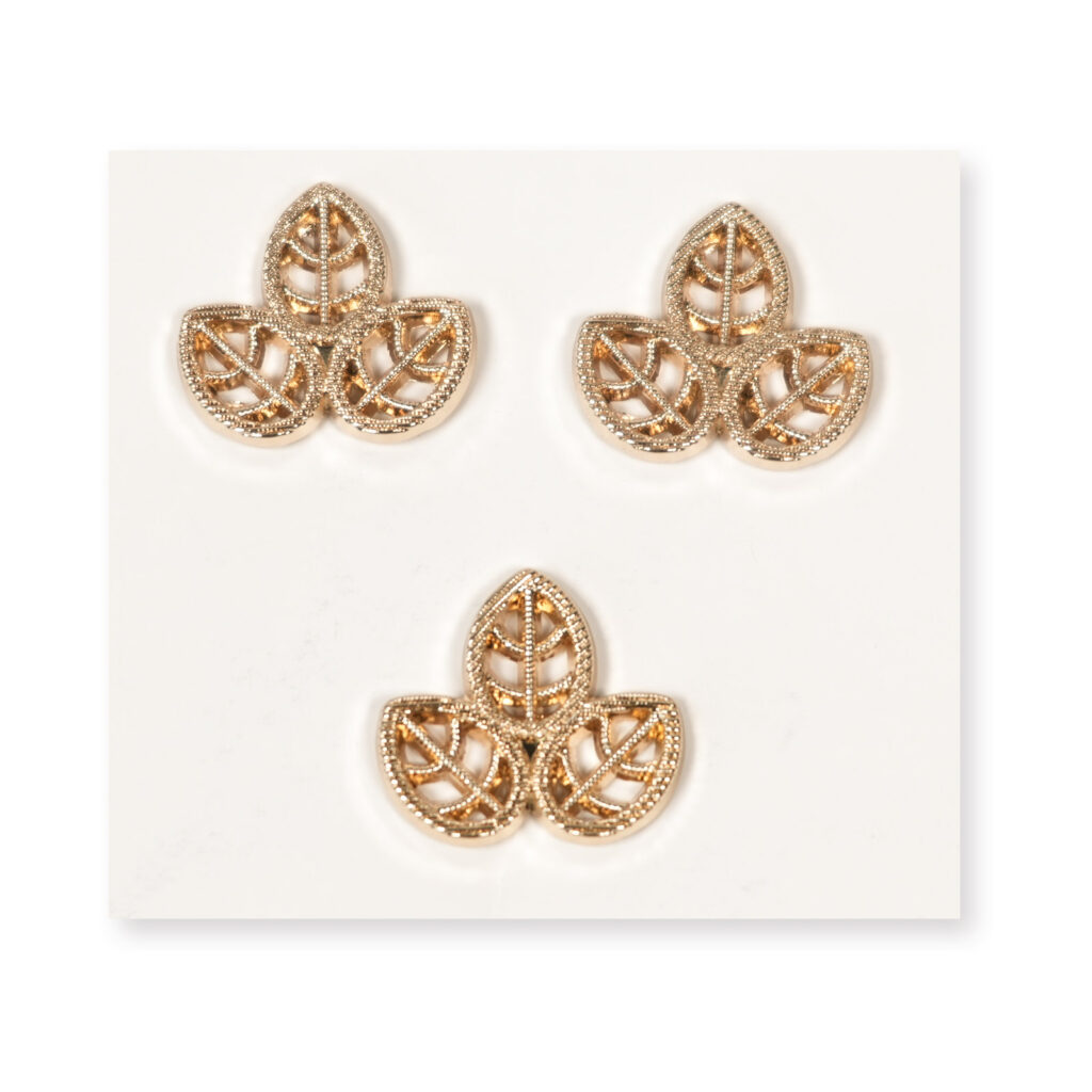 21 x 23mm Gold Four-Leaf Clover Alloy Button