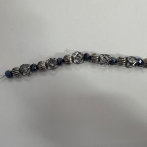 7-Inch Black and Silver Geometric Bead Strand