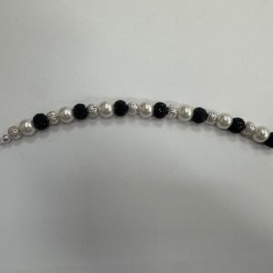 7-Inch Black White and Pearl Bead Strand