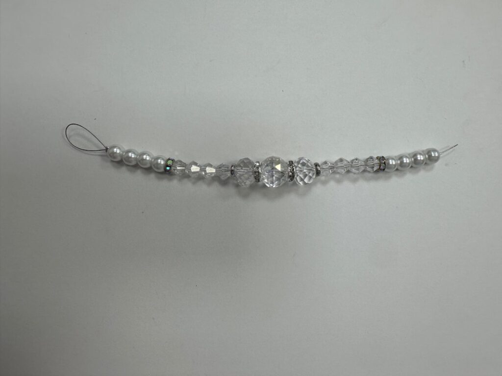 7-Inch Clear Crystal and Pearl Bead Strand