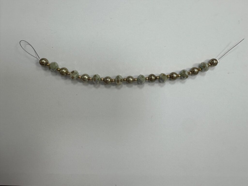 7-Inch Olive and Champagne Bead Strand