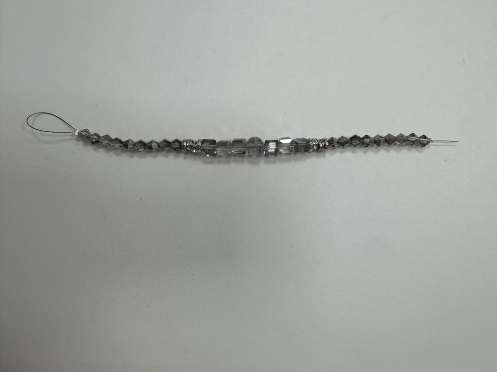 7-Inch Smoky Gray Geometric Bead Strand