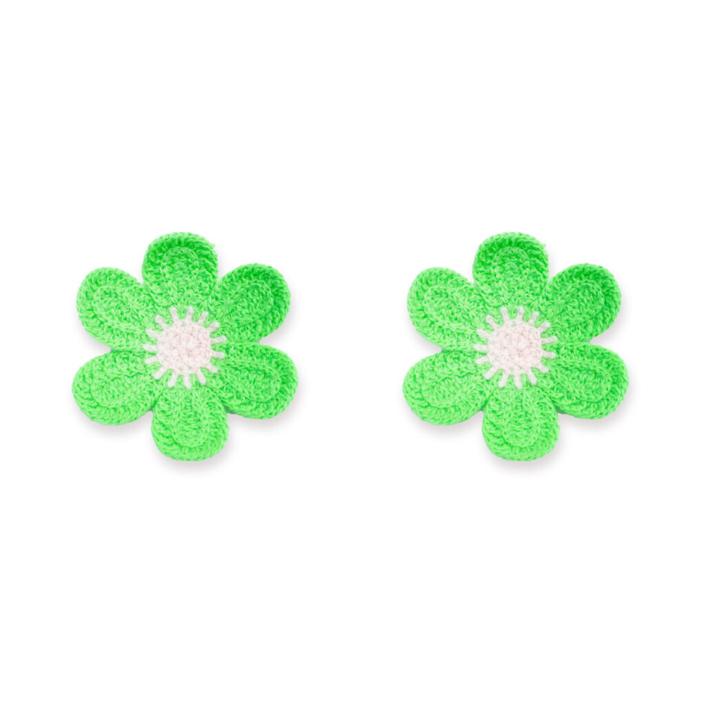 Knitted Green Flower Patch, 7cm